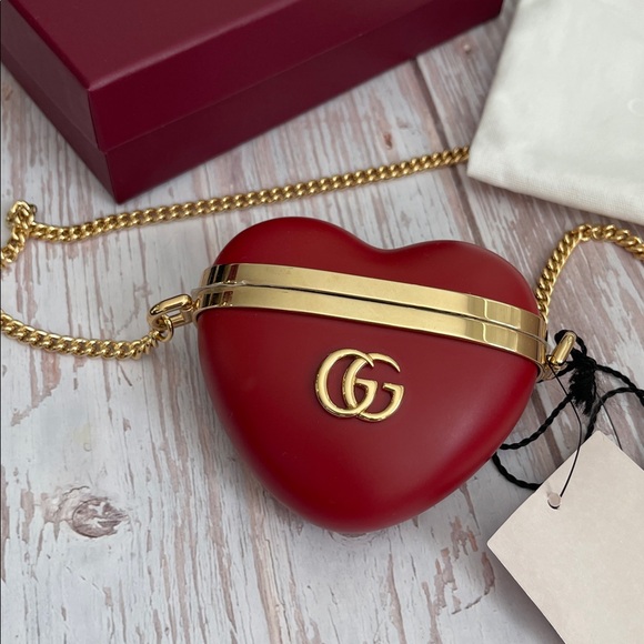 $980 New GUCCI Mini Bag red heart gold GG logo airpod case coin purse LIMITED - Picture 5 of 14